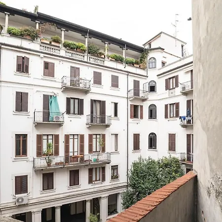 La Reggia Apartment Milan Exterior photo